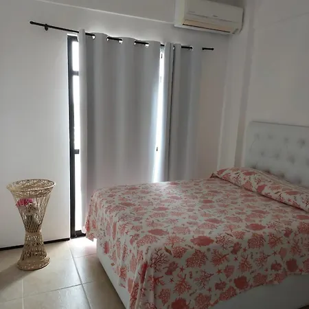 Apt Praia Do Futuro 1, Condominio Mariana Apartamento